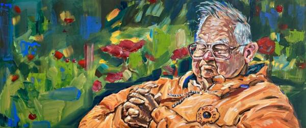 Hombre mayor sentado en un jardín con flores rojas, pintura de Alberto Jurada